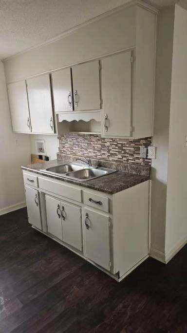 Main picture of 2709 Avenue E
