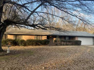 Main picture of 112 Sharlotte Dr