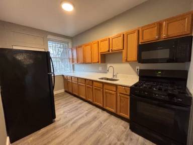 Main picture of 3652 S Indiana Ave