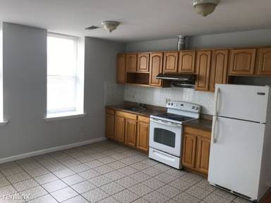Main picture of 2359 N Park Ave