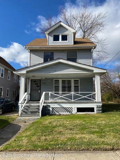 Main picture of 3382 E 145th St