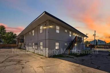 Main picture of 6811 Del Rio St