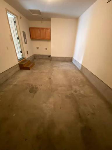 Main picture of 417 SE Woodland Blvd