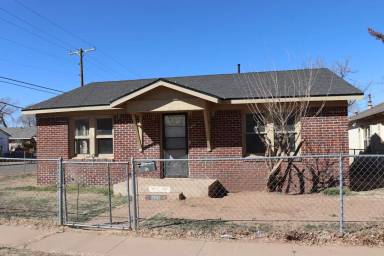 Main picture of 2010 24th St
