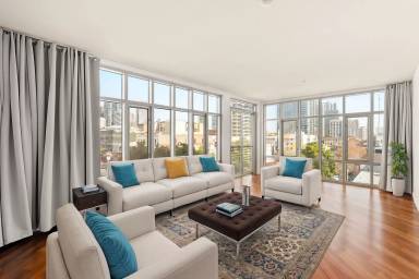 Main picture of Gaslamp City Square Condo
