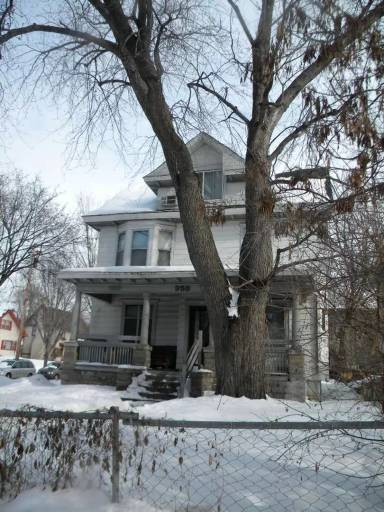 Main picture of 934 15th Ave SE