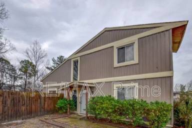 Main picture of 700 Alder Cir