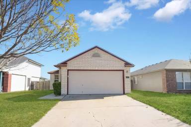 Main picture of 1412 Fox Creek Dr