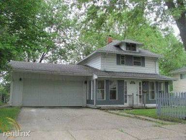 Main picture of 925 Bradley Ave