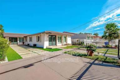 Main picture of 3029 SW 25th Ter