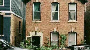 Main picture of 2334 N Southport Ave