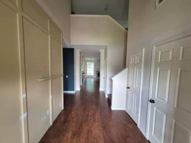 Main picture of 712 Moss Wood