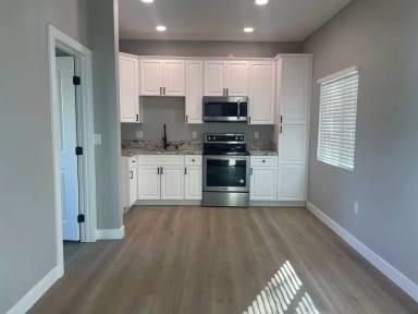 Main picture of 13229 Oaks Ave