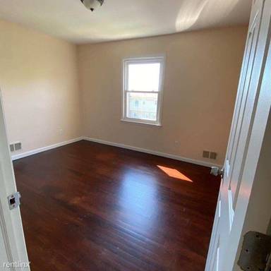 Main picture of 287 Perry Ave