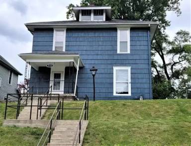 Main picture of 715 W 6th St