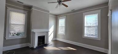 Main picture of 806 E Park Ave