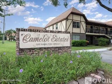 Main picture of 2999 Sir Hamilton Cir