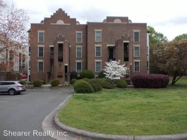 Main picture of 328 W 6th St