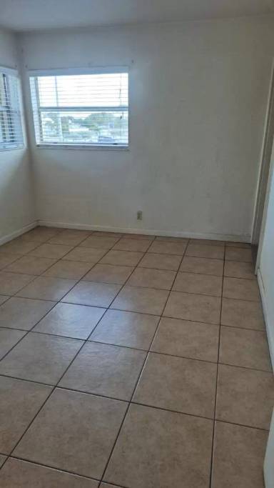 Main picture of 2130 Avenue S