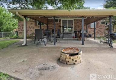 Main picture of 1306 Royal Oaks Dr