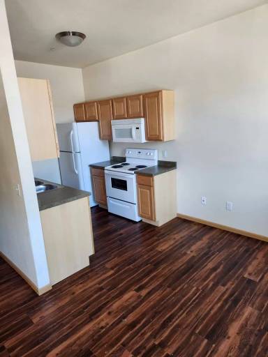 Main picture of 513 3rd St SE