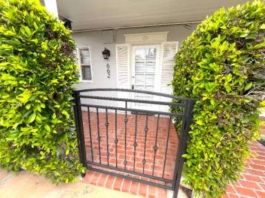 Main picture of 325 Los Olivos