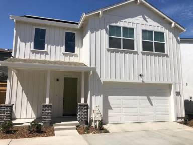 Main picture of 3245 Sunny Gate Ln