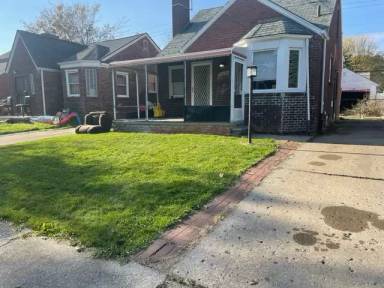 Main picture of 10681 Stratman St