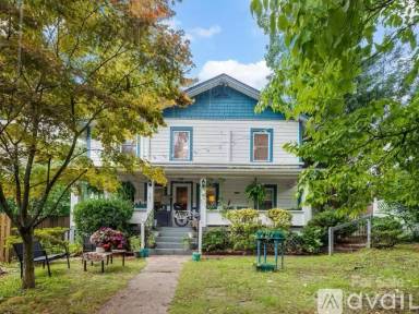 Main picture of 101 Mountain St