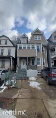 Main picture of 126 N 19th St