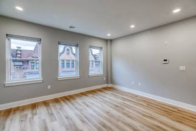 Main picture of 1728 Memorial Ave