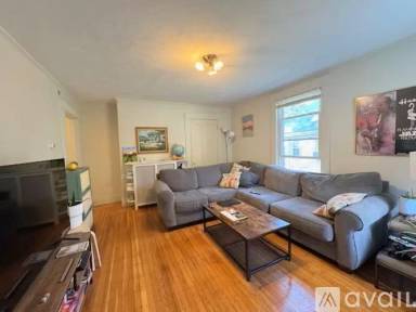 Main picture of 42 Faneuil St