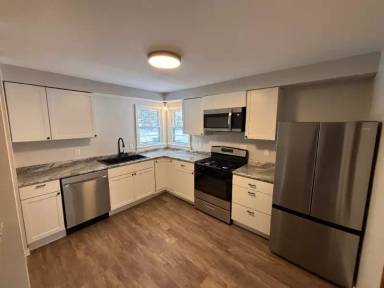 Main picture of 611 2nd Ave S