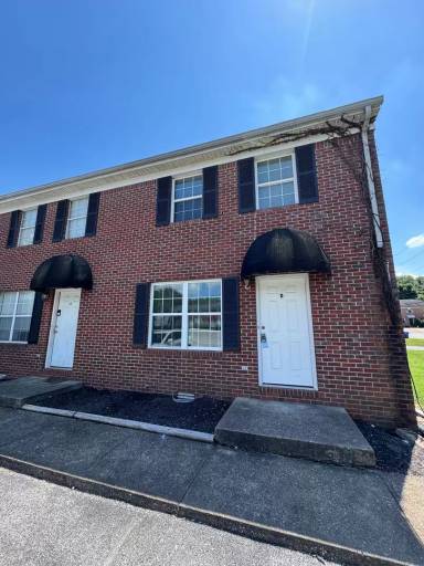 Main picture of 554 Lost Woods Ave