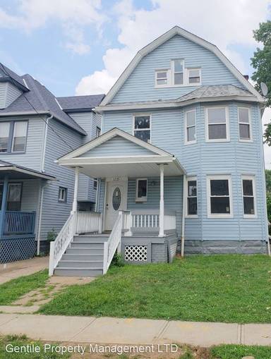 Main picture of 1225 E 113th St