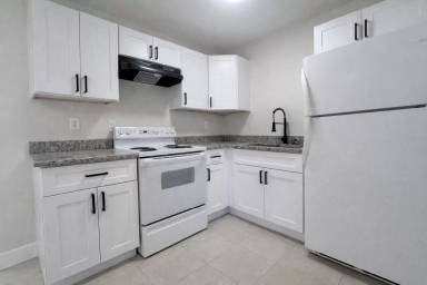 Main picture of 708 Karlov St