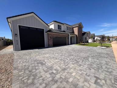 Main picture of 2724 E Moorland Dr