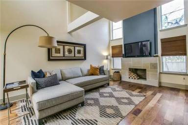 Main picture of 3215 Elizabeth St