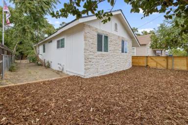 Main picture of 78 Magnolia Ave