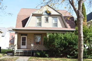 Main picture of 612 S Clinton St