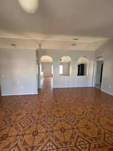 Main picture of 6031 Sunset Vista Dr