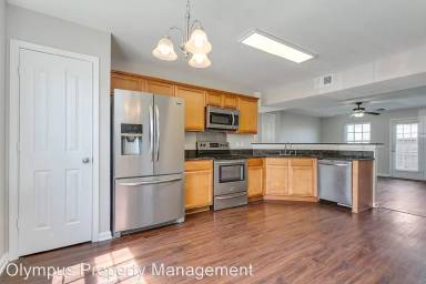 Main picture of 242 Arapaho Dr