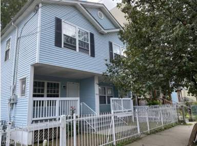 Main picture of 68 Norwood St