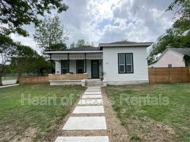 Main picture of 525 S 10th St