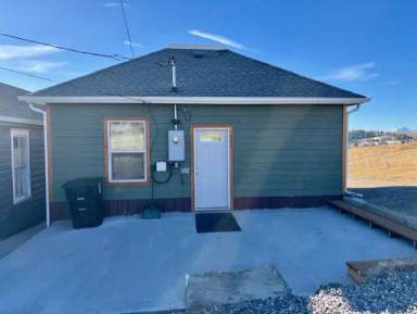 Main picture of 831 N Montana St