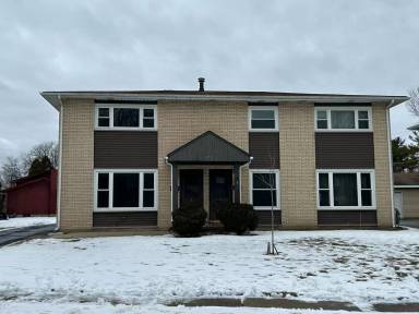 Main picture of 350 1st Ct