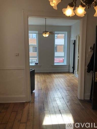 Main picture of 1752 W North Ave