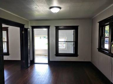 Main picture of 1917 9th St