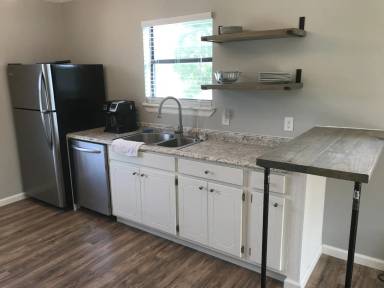 Main picture of 558 Pin Hook Rd