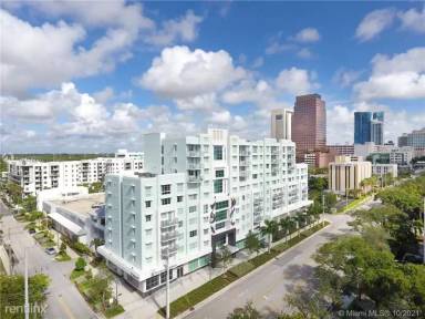 Main picture of Pinnacle at Tarpon River